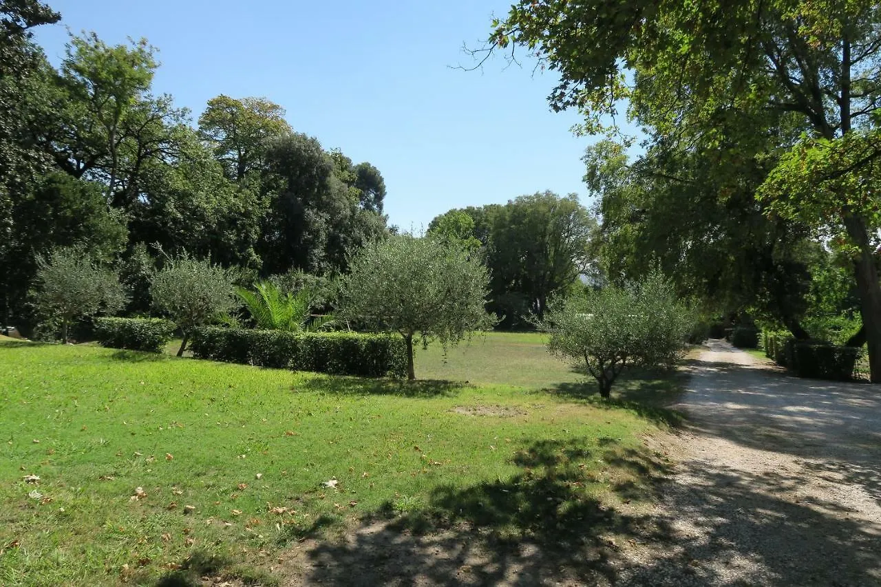 Hébergement de vacances dépendance de bastide climatisée dans parc exceptionnel, au calme Marseille