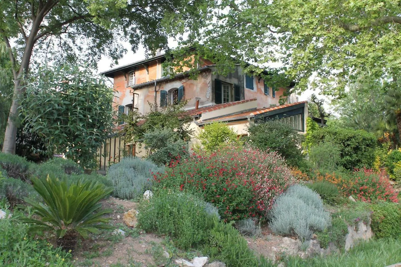 dépendance de bastide climatisée dans parc exceptionnel, au calme Marseille France