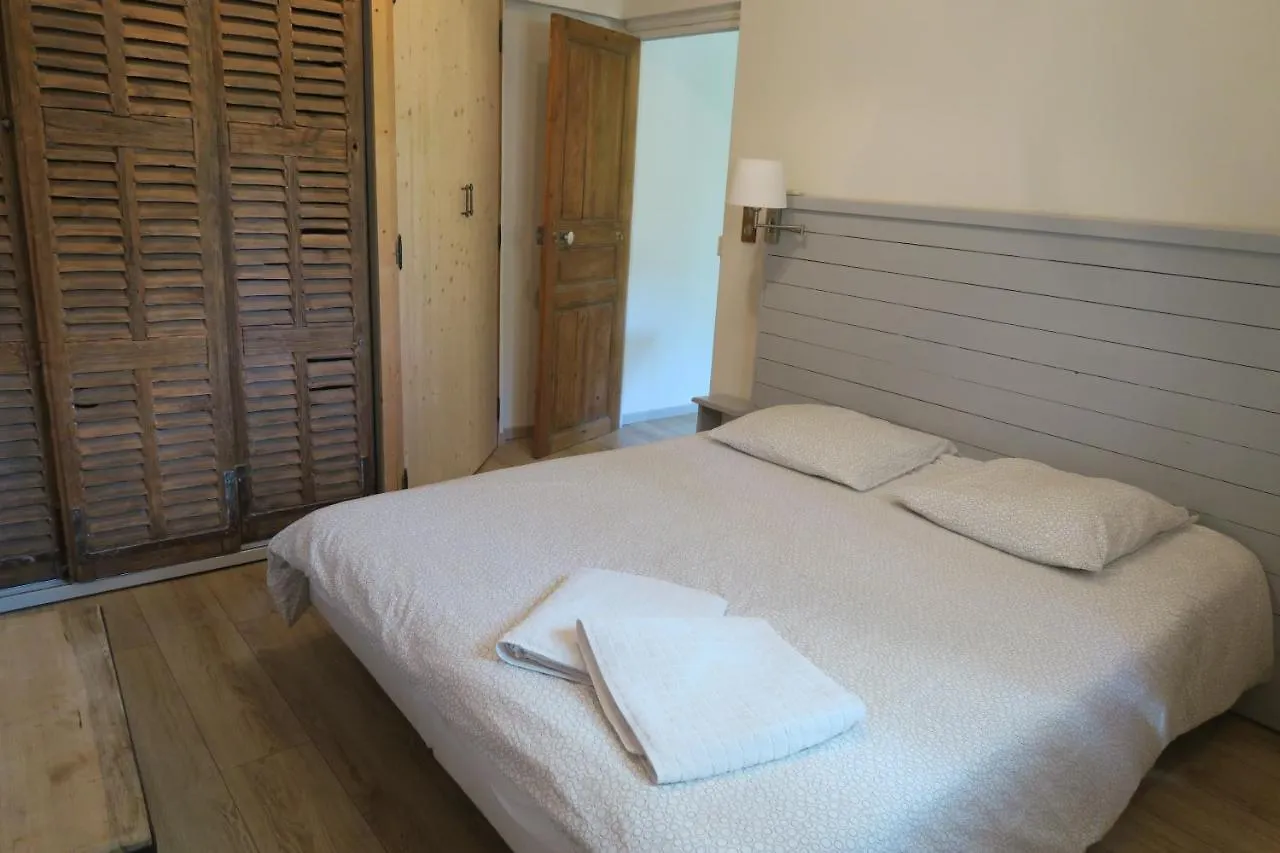 Exceptionnel, Maison De Vacances Dans Parc, Climatisation, Parking, Calme Assure Marseille 0*,